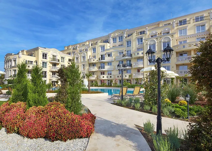 Bellicity Complex 4*