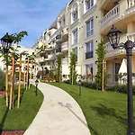 Bellicity Complex Hotel apartamentowy 4*
