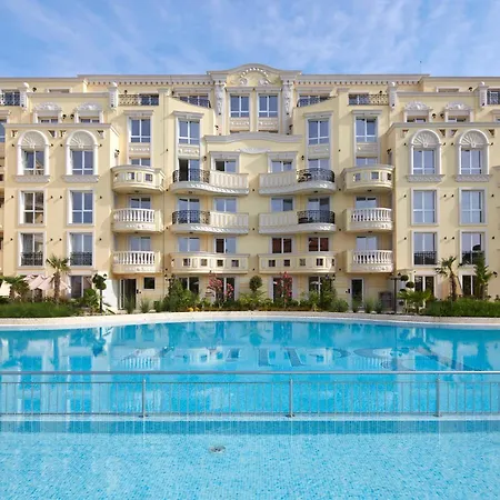 Bellicity Complex 4*