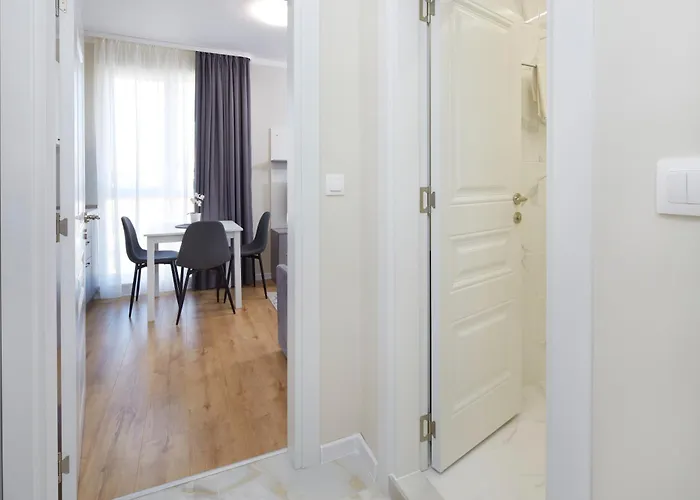 아파트호텔 Bellicity Complex 라브다