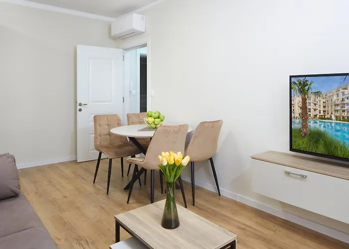 Bellicity Complex 아파트호텔 라브다